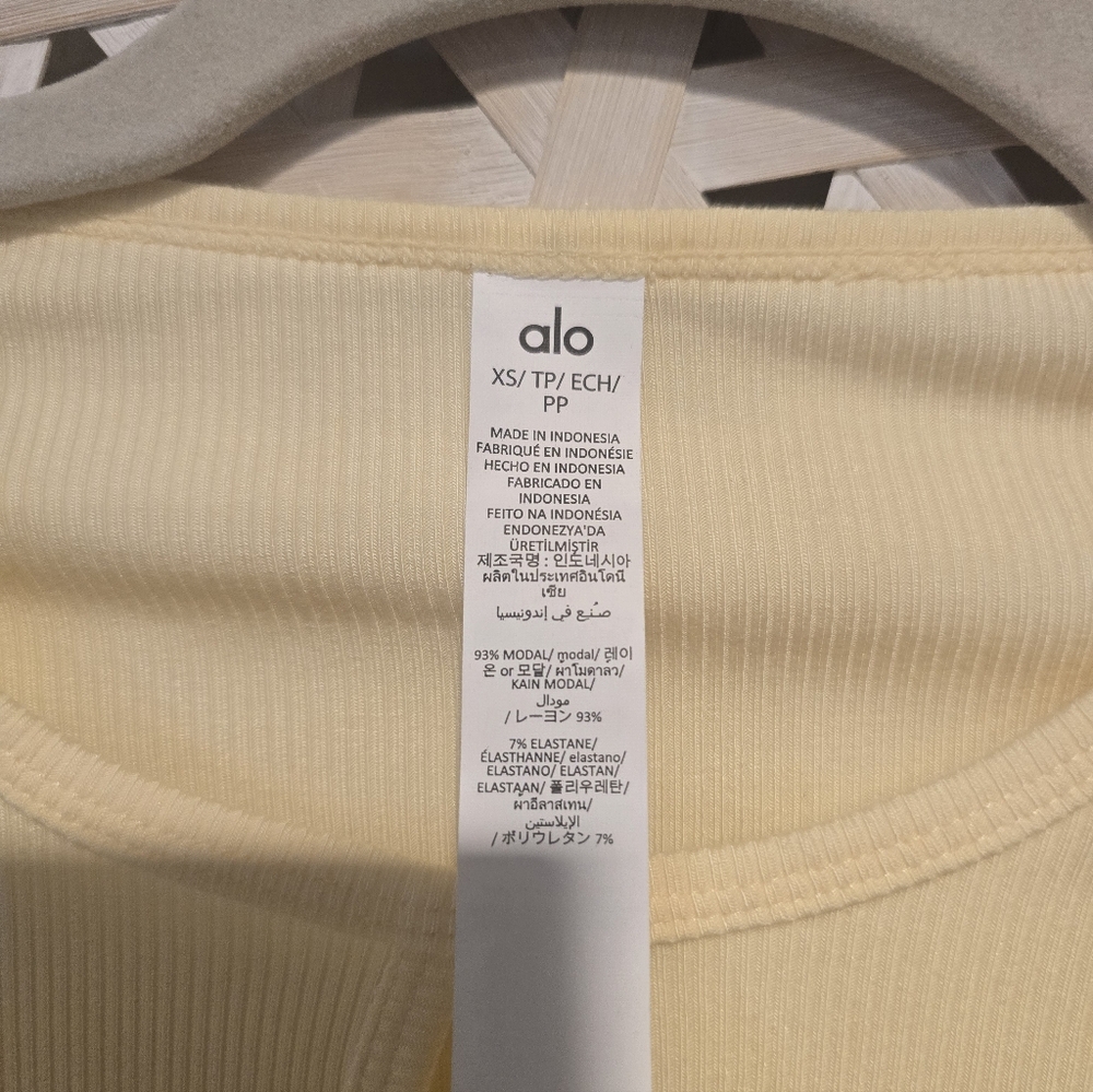 Alo Yoga Dreamlight Long Sleeve Top Best Seller XS Candlelight Yellow - Picture 9 of 12